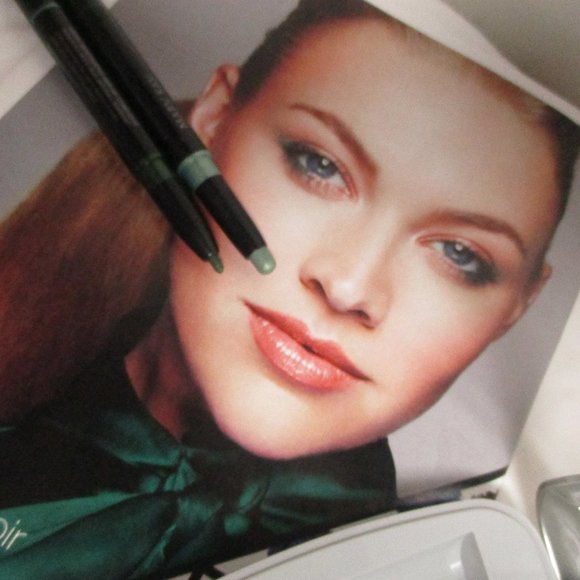 Fall Makeup Collection Emerald Noir Look Eyeshadow Eyeliner Blush Compact - Picture 2 of 5